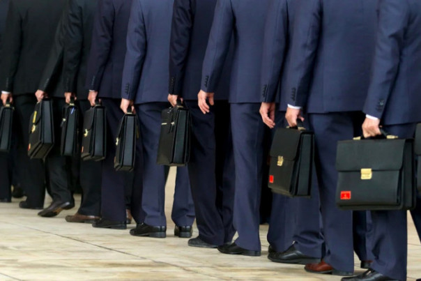 Табло. Оптимизация аппарата гос­управления...