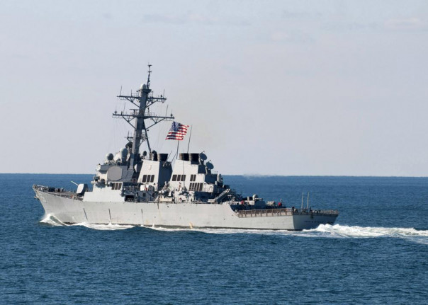 Американский эсминец нарушил российскую границу
