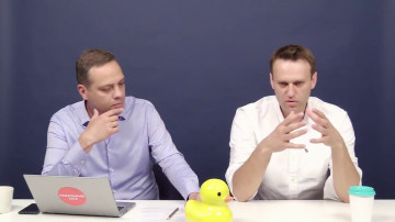 Поставить своих под санкции ради безбедного существования: лайфхак от Навального