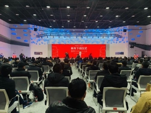 В Китае заработал первый завод по выпуску беспилотных автомобилей с 5G