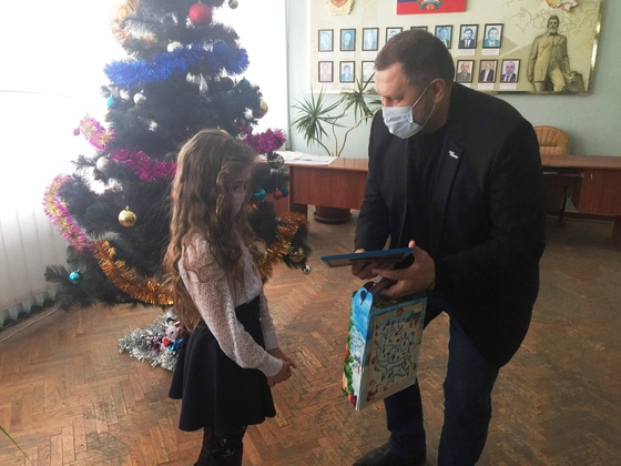 Сводка от НМ ЛНР 28.12.2020.  ВФУ незаконно подключились к электросети в Счастье.  Украинские боевики разместили бронетехнику в районе Геевки