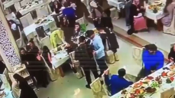 Российский боец UFC устроил массовую потасовку на свадьбе. Видео