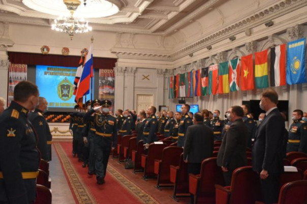 Михайловская военная артиллерийская академия: 200 лет на службе Отечеству | Элита Вооруженных Сил: как и чему учат в Военной академия РВСН