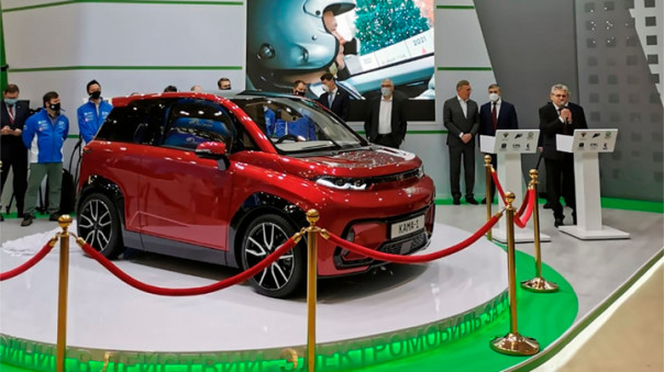 "КамАЗ" представил предсерийный электрический кроссовер