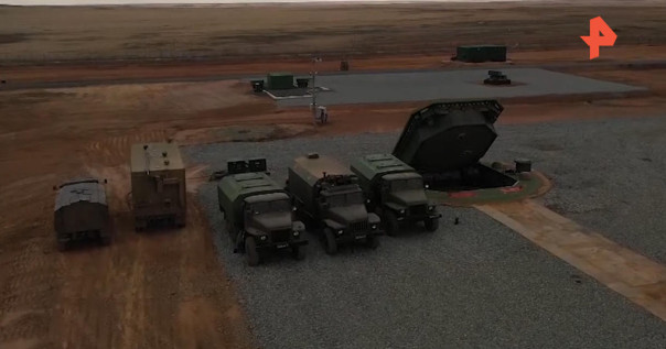 Военные показали загрузку "Авангарда" в пусковую установку