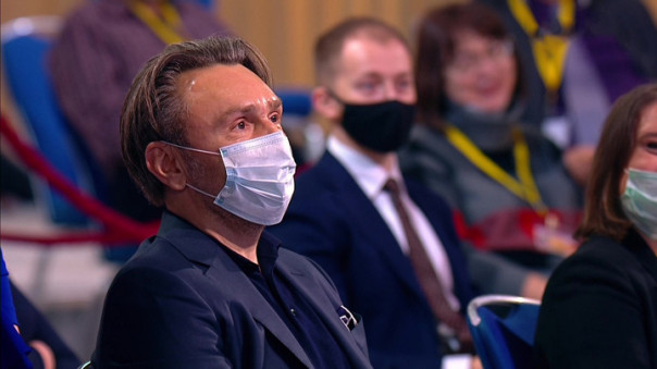 Путин ответил на «провокацию» Шнурова о поражении Трампа без «российских хакеров»