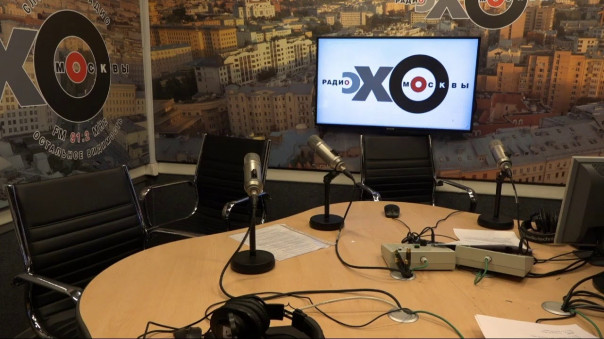 Журналистам «Эха Москвы», привившимся российской вакциной от коронавируса, аннулируют американское гражданство