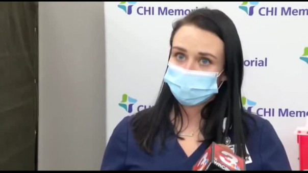 [Опровергнуто] Скончалась медсестра, получившая укол вакцины Pfizer