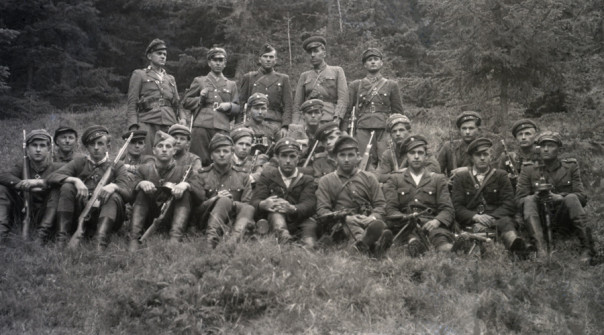 Шухевича и Бандеру собираются повторно объявить героями на Украине