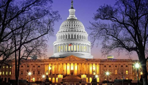 Кандидат-демократ объявил о победе на выборах в Сенат США от Джорджии