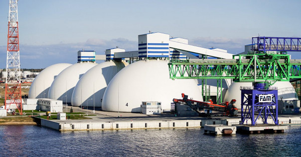 Плоды русофобии созрели: крупнейшие налогоплательщики Латвии уходят из страны