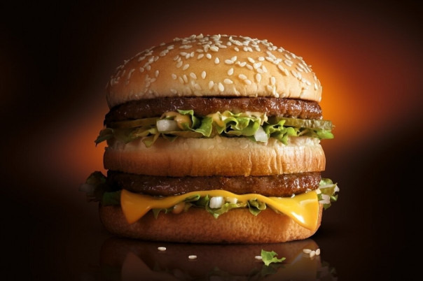 Соотношение количества бигмаков в медианой зарплате на руки в России и США