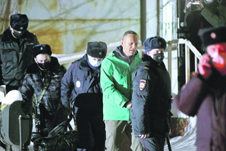 «Какой ты, нафиг, юрист?» О правовой безграмотности блогера Навального