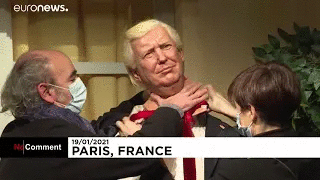 Трампу оторвали голову