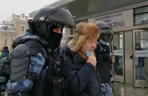 На акции протеста в Москве задержаны Сванидзе и Юлия Навальная, украинского журналиста Цымбалюка застали за странным занятием