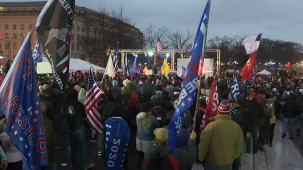 Политические скандалы в США продолжаются