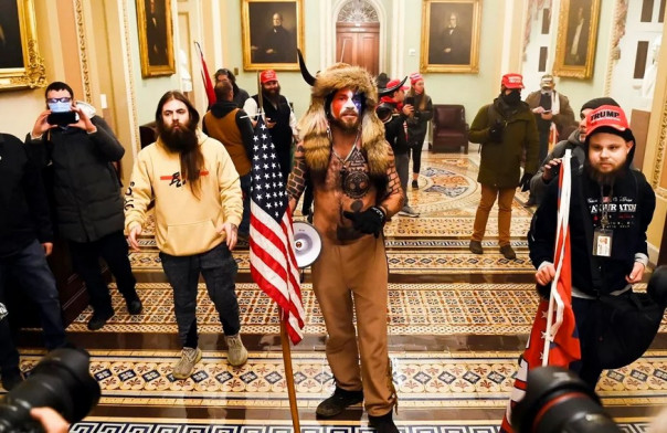 «Америка сама уничтожит себя изнутри» - процесс начался