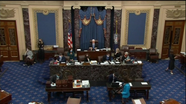 Twitter бессрочно заблокировал личный аккаунт Трампа | За подстрекательство к мятежу: демократы намерены объявить Трампу импичмент