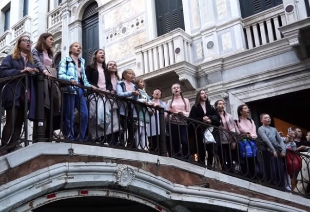 Русская музыка, заставляющая иностранцев плакать.