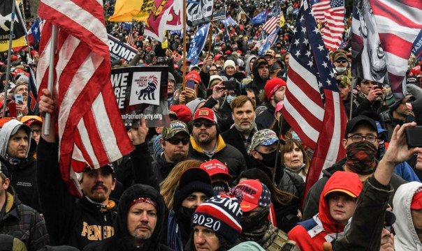 В США назревает смертельная схватка – проигравшему пощады не будет