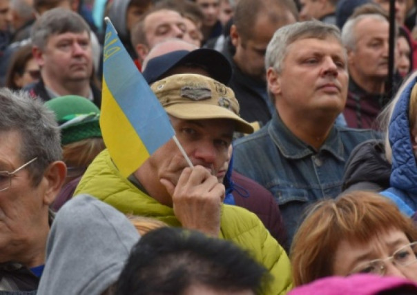 Украина оказалась в ТОПе несчастливых стран