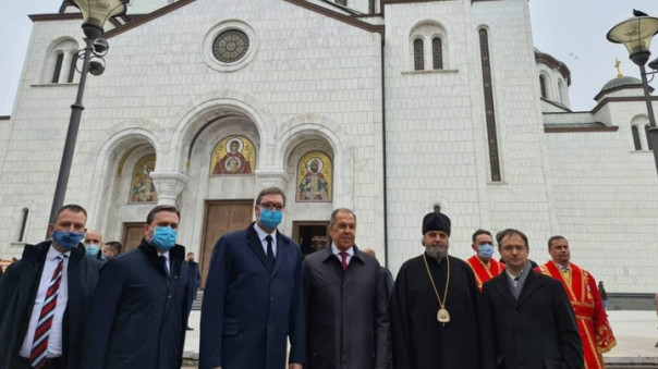 На Украине завели дело из-за подарка Лаврову