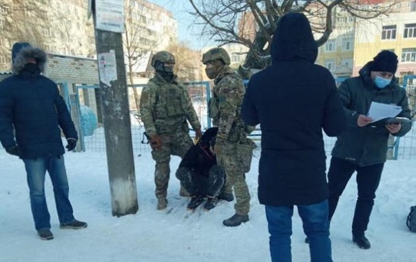 В Сумской области полиция задержала ВСУшника, торгующего взрывчаткой