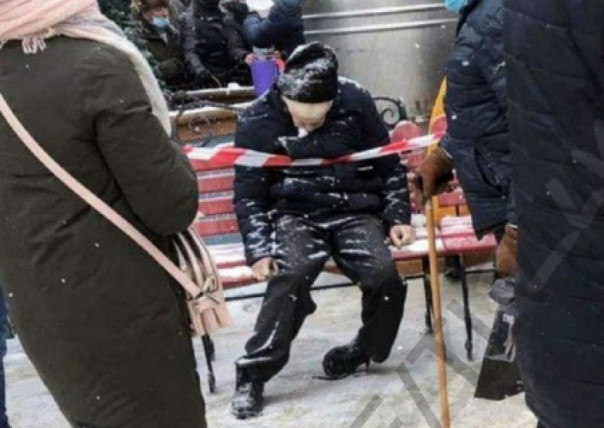 Во Львове в очереди за бесплатной едой замёрз пенсионер