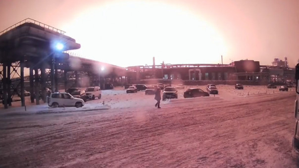 Под Уфой после взрыва загорелся завод