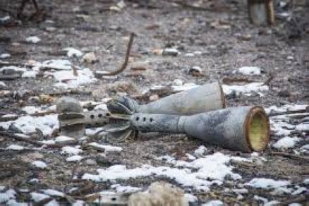 Жизнь на передовой - обстановка в поселке Голубовское | Подорвавшийся на мине боец ВСУ умер из-за отсутствия медсредств