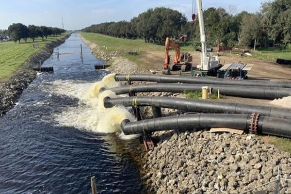 Хакеры взломали систему водоснабжения во Флориде, повысив концентрацию щелочи в сотню раз