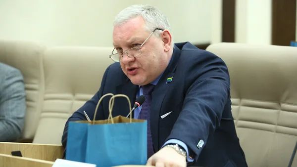 Явно требуются политическая и правовая оценки: Депутат Колесников предложил создать «Русскую республику» со столицей в Екатеринбурге