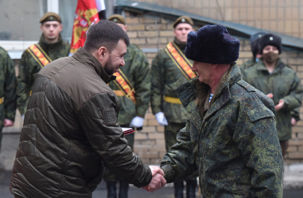 Глава ДНР вручил госнаграды военнослужащим 1-го Гвардейского батальона спецназа