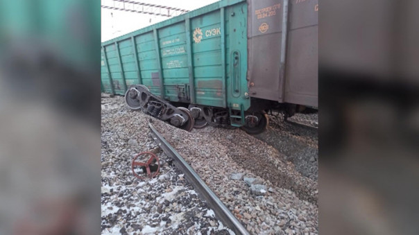В Забайкалье сошли с рельсов 16 грузовых вагонов, остановлено движение поездов