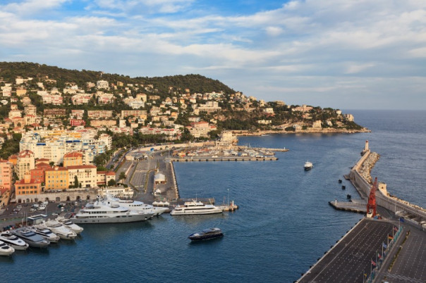 Если Вы думаете, что плохо живете в России, то поживите немного во Франции