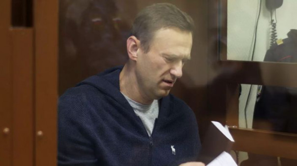 Судья и Навальный пригрозили удалить друг друга с процесса