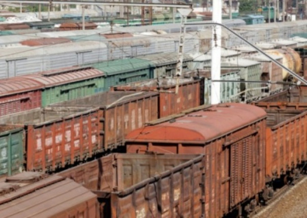 Рабочие Стахановского завода ферросплавов (ЛНР) отказались отгружать продукцию из-за долгов по заработной плате