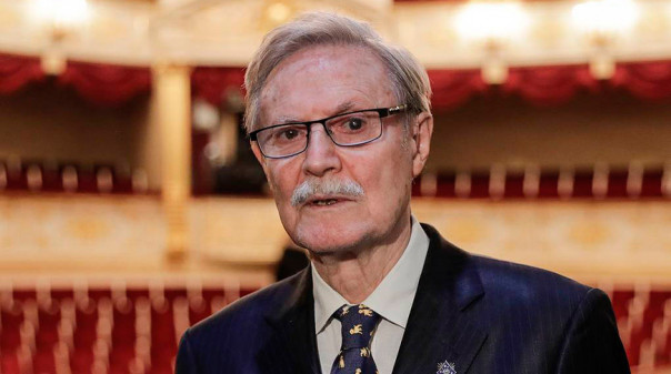 С COVID-19 госпитализирован художественный руководитель Малого театра Юрий Соломин | Боярского госпитализировали с подозрением на пневмонию