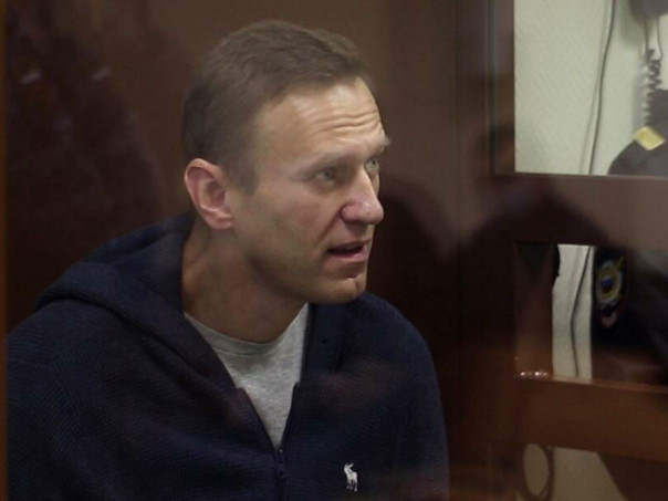 Навальный заявил, что его поставили на учет как склонного к побегу