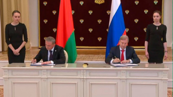 "Пламенный привет прибалтам". Подписано 3-летнее соглашение о перегрузке белорусских нефтепродуктов через Россию