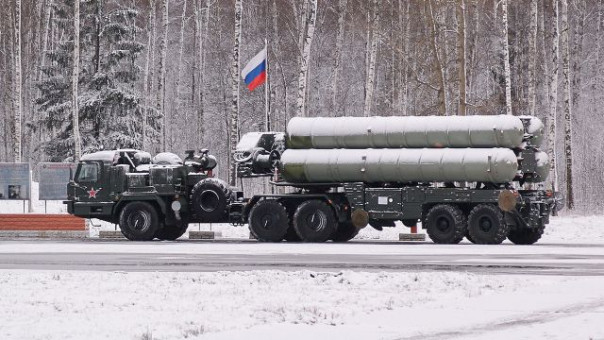 Тре­тий ди­ви­зи­он ЗРК С-400 за­сту­пил на бо­е­вое де­жур­ство на ост­ро­ве Са­ха­лин