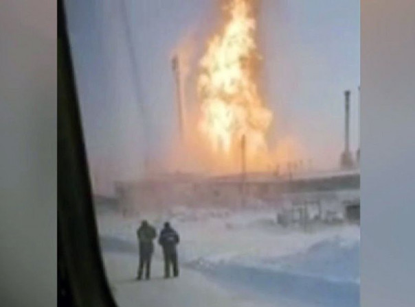 Крупный пожар вспыхнул на территории месторождения газа в Ямало-Ненецком автономном округе