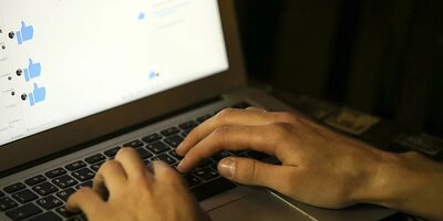 Соцсети обяжут ежегодно отчитываться об удалении запрещенного в РФ контента