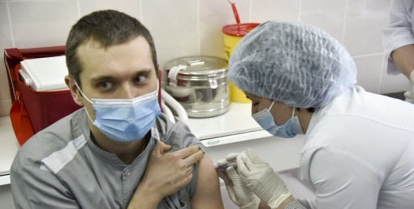 Вот прививка – первый класс! Все слыхали? Все для вас!..