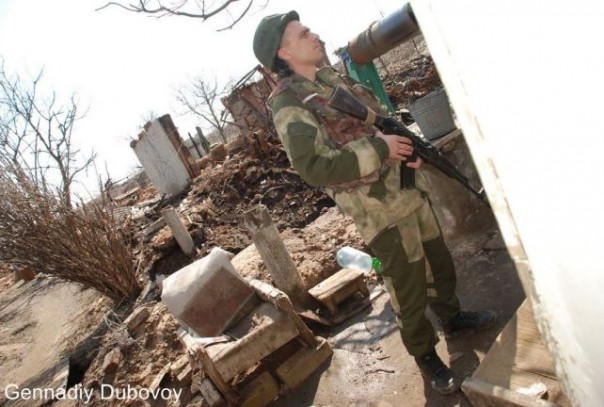 Ветеран ополчения, замглавы прифронтового посёлка. О выживании под постоянными обстрелами