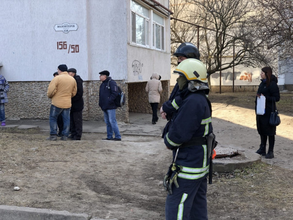 В Бердянске в жилом доме взорвалась граната, есть погибшие и раненые