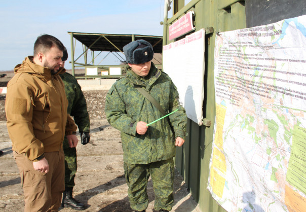 На Украине день "Гордона", в Донбассе учения. Денис Пушилин с инспекцией посетил танковые и мотострелковые подразделения Народной милиции