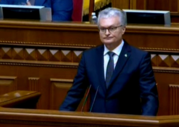 Президент Литвы в Раде на мове предлагал пути к общему будущему