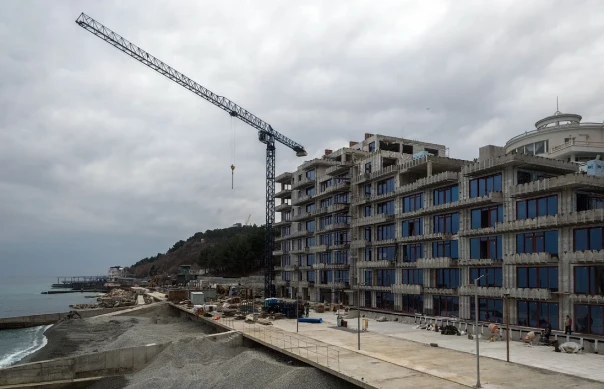 Украинские собственники истерично прощаются с крымской землей