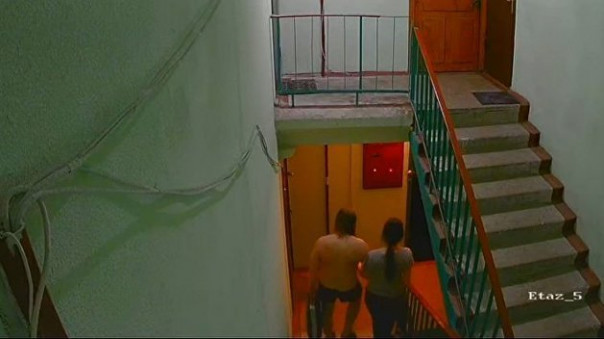 В Харькове квартиры в доме крестил полуголый священник